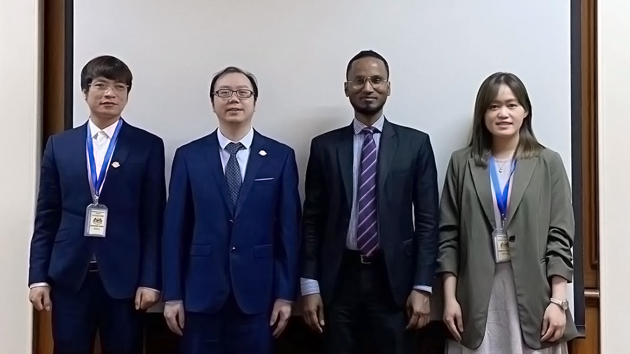 世界物联网大会执委会执行秘书长何强一行访问马来西亚驻华使馆 世界物联网大会执委会执行秘书长何强一行访问马来西亚驻华使馆