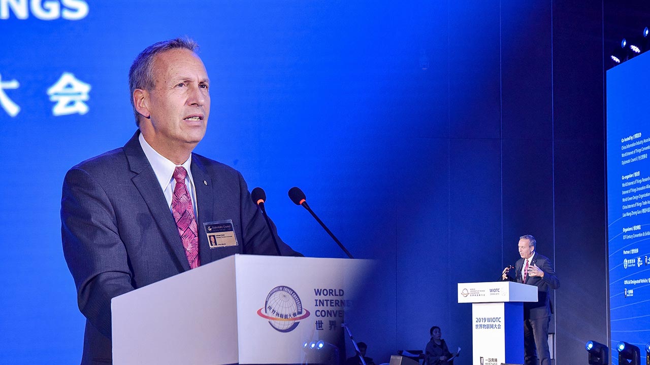 2019世界物联网大会-外交理事会主席安德里亚斯致辞 2019世界物联网大会-外交理事会主席安德里亚斯致辞