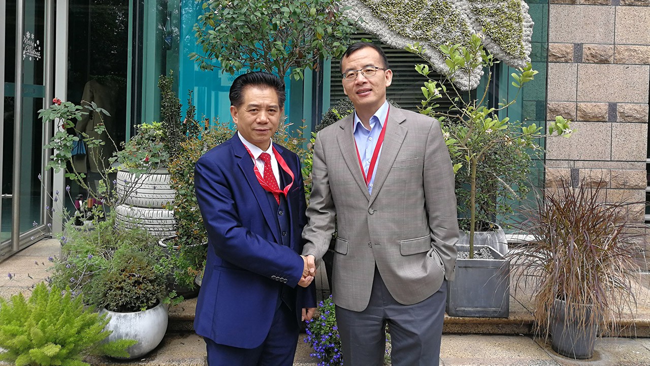 世界物联网大会何绪明主席与华为副总裁、首席战略官张文林合影